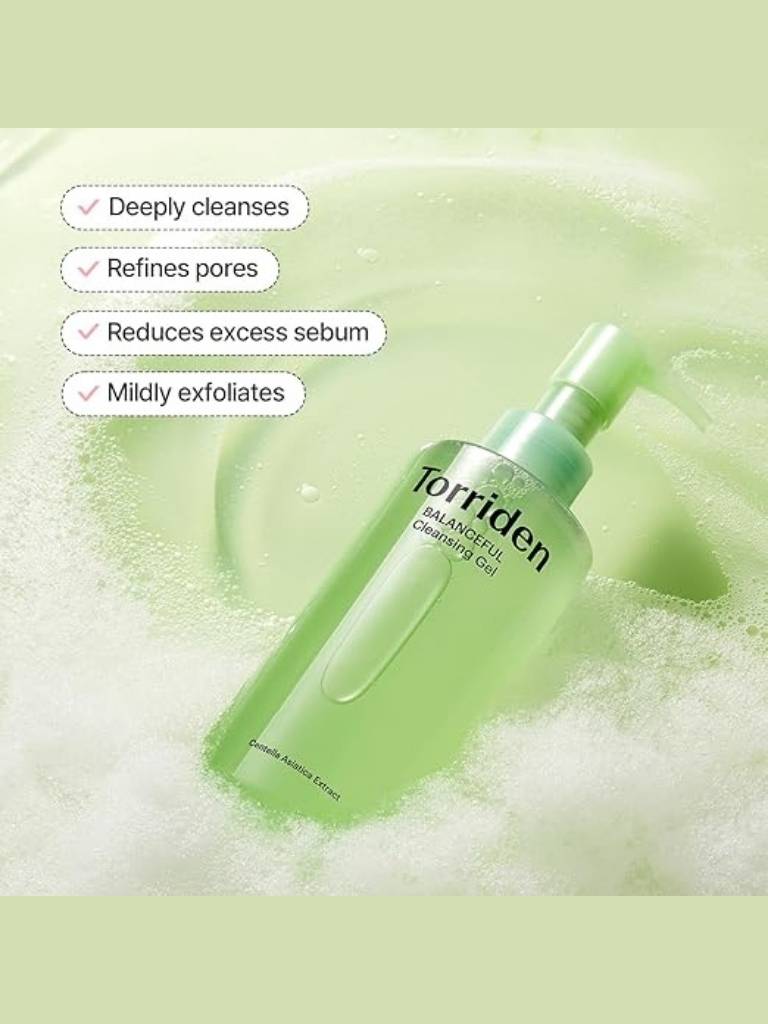 Green bottle of Torriden Balance Full Cleansing Tonic on a green background with text highlighting its benefits.