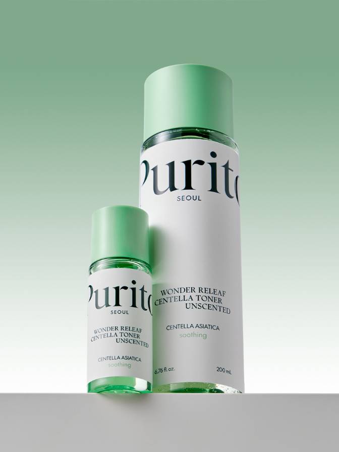 Two bottles of Purito toner on a gradient background